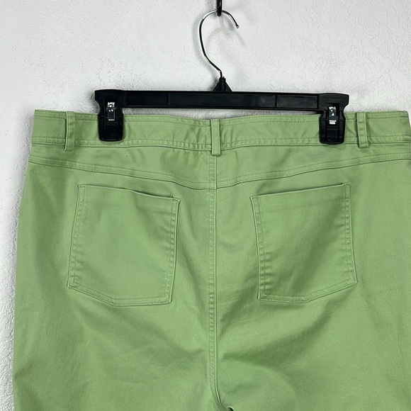Crown & Ivy Women’s Light Green Trousers Slip On Sz 14 Career Office Core Chic - Picture 8 of 8